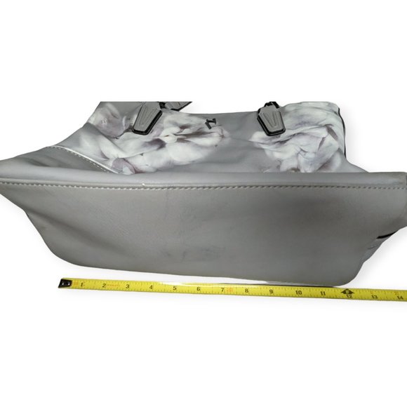 Simply Vera Vera Wang Gray & White Catherine Tote - Picture 13 of 14